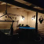 Przy Wyciagu Z Jacuzzi *