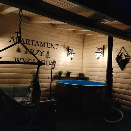 Przy Wyciagu Z Jacuzzi *