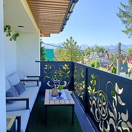 Przy Wyciagu Z Jacuzzi Apartman